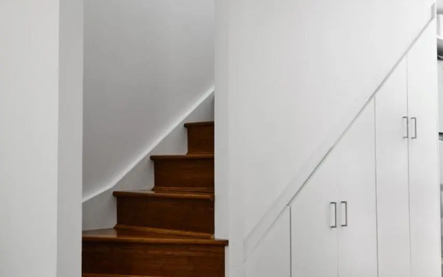 Stylish Townhouse in Melbourne's Playground