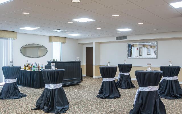 Holiday Inn Hotel & Suites Nashua