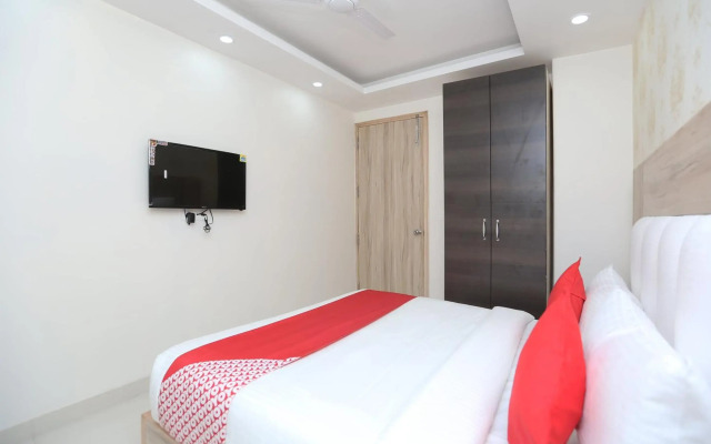 Capital O 18853 Hotel Mega