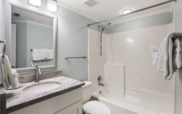 Pelican Pointe1204 3BR 2BA Gulf-front