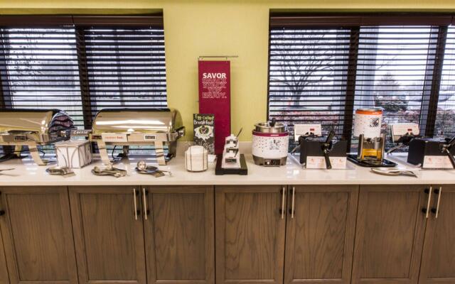 Hampton Inn & Suites Nashville-Airport
