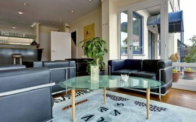 Hotel Azur