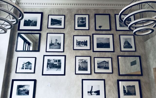 Commonwealth Park Suites Hotel