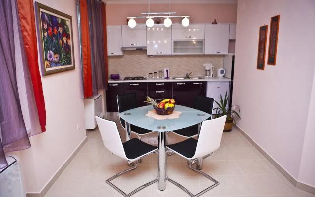 Split Apartments Peric