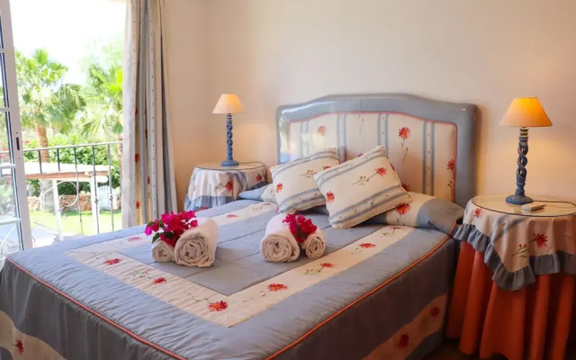 Idyllic Farm House With Huge Garden for 14pax