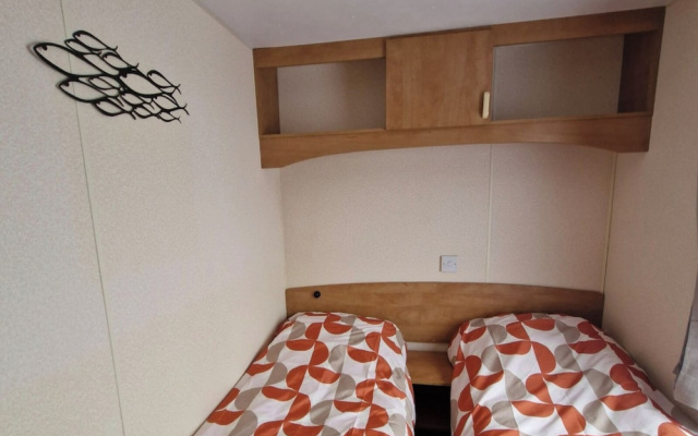 Palm Court - 3 Bed, Heated Pool, Parking, Nr Beach