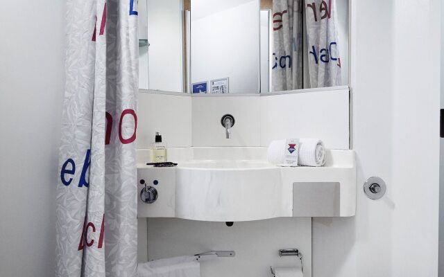 CABINN Express Hotel