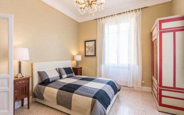 RSH Trastevere Bright Enchanting Apartment