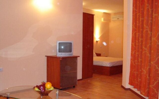 Hotel Harmony
