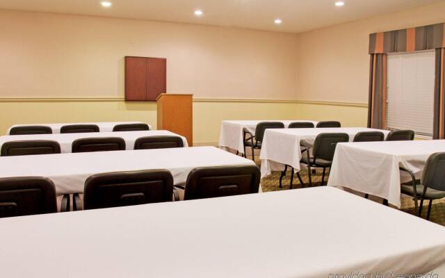 Holiday Inn Express Hotel & Suites Livingston by IHG