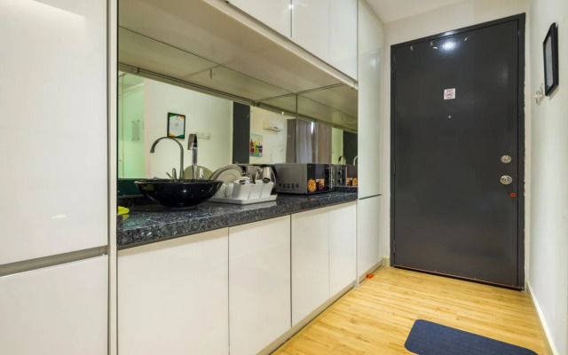 Proper Suites at Empire Damansara