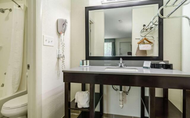 Quality Inn & Suites Creedmor - Butner