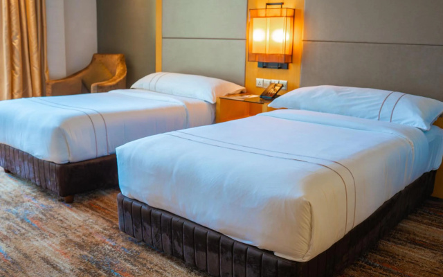 The Waterfront Hotel – Guest Rooms – Kuching