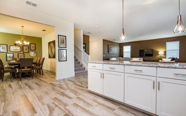 6-Bedroom Villa in Davenport 1517MB