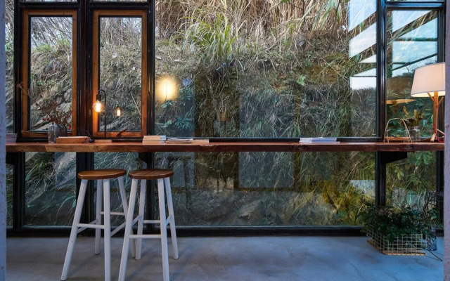 Huagang Village Flower Garden Hotel