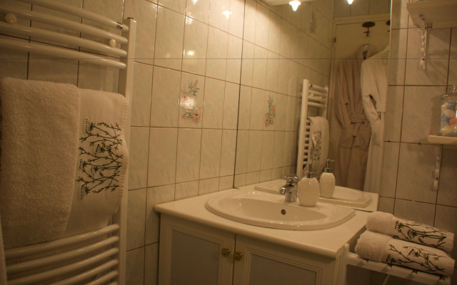 "La Coustille" Chambres et Table d'Hôtes