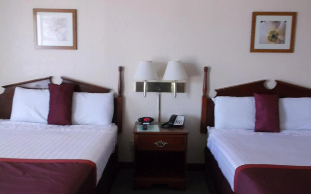 Lakeshore Resort and Marina