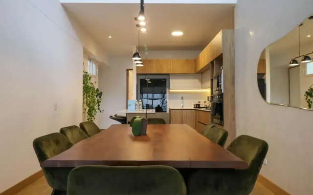 Elegant 3BR Duplex With Balcony in Miraflores