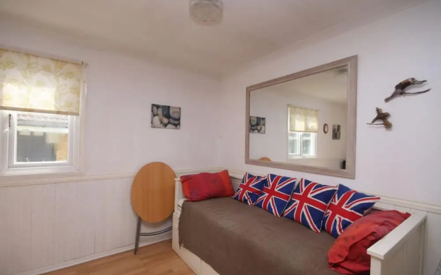 42A Medmerry Park 2 Bedroom Chalet