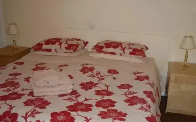 Briarfields Motel