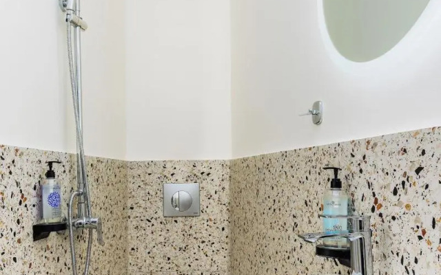 boat / house by halu!