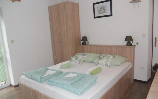 Ivo - With Terrace - A1