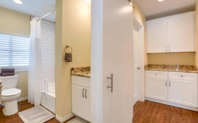 Dunedin Main Street Bungalow