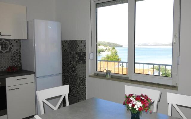 Apartments Luka