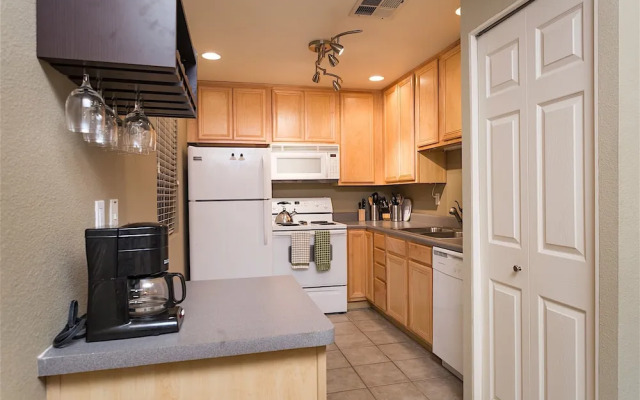 Parktopia 1 BR by Casago