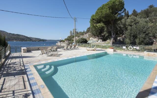 Marika Apartments & Annexe