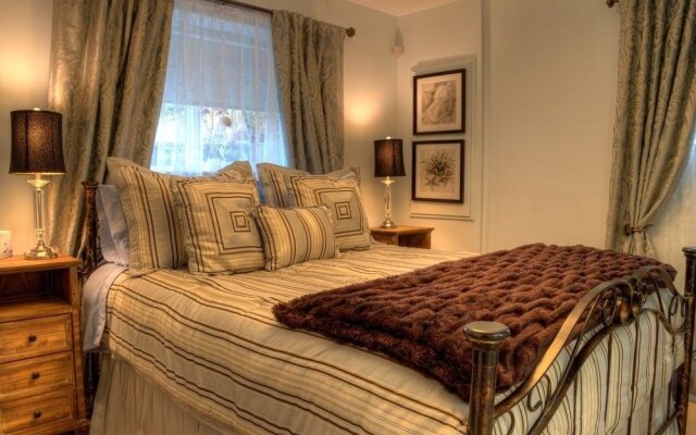 Seasons Above the Bay Guest Suites and B&B