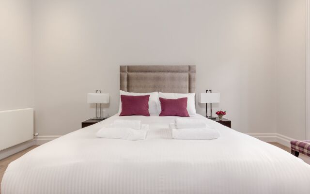 Destiny Scotland Chisholm Hunter Suites