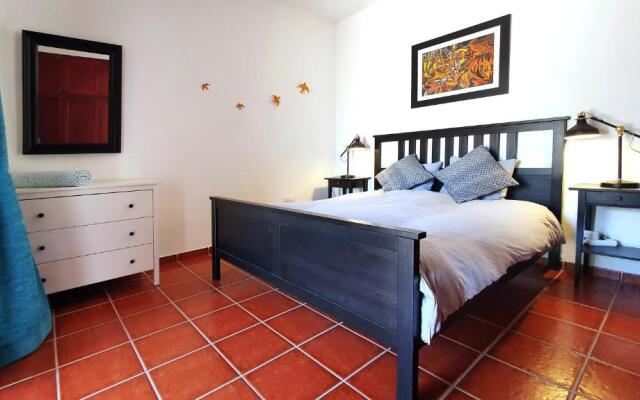 Holiday house Casa Mariposa in Tabayesco