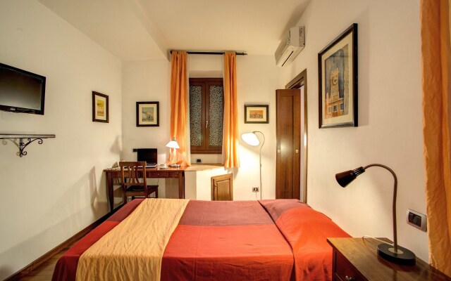 Residenza Domizia- Guest House