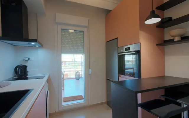 New Cozy Apt with Balcony close to Metro