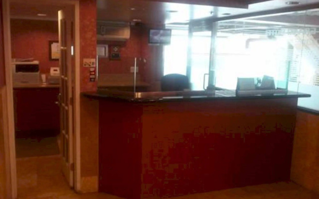 Hometel Suites