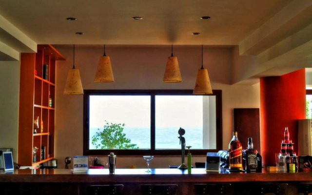 Maranton Beach Hotel