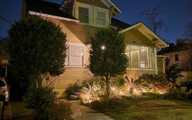 Courtyard Hideaway