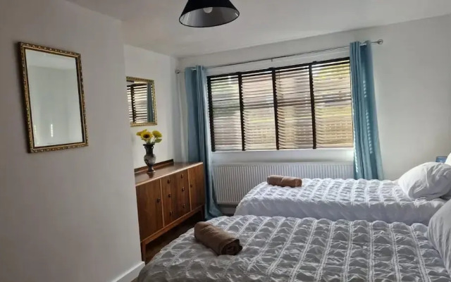 Amani 2-bed Bungalow - Sleeps 4 - Pet Friendly