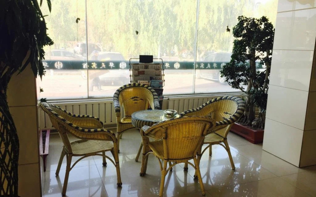 Jiayuguan Huatian Hotel