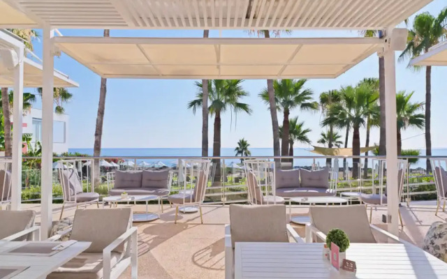 Leonardo Crystal Cove & Spa by the sea - Adults Only