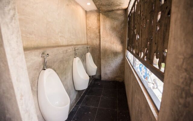 Toobs Hostel - Adults Only