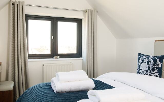 The Sea House - Ultimate Seafront Living Sunsets