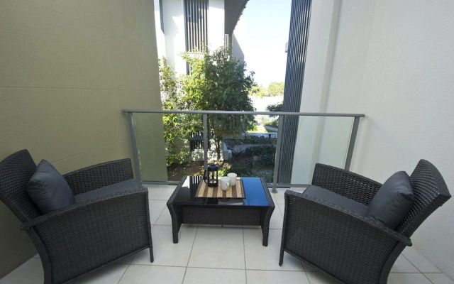 Blue on Blue Apartment 812