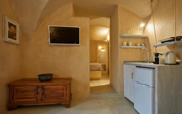 Oia Cellars