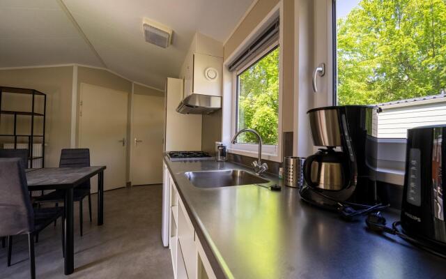 Well-maintained chalet with WiFi, not far from Amsterdam