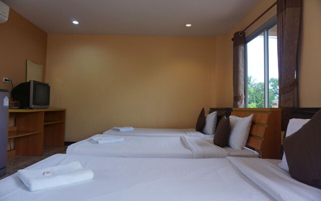 Phoemphoon 2 Hotel