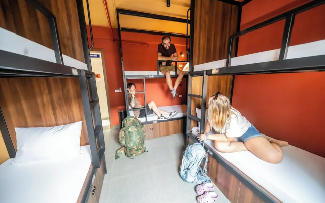 Mad Monkey Hanoi - Hostel