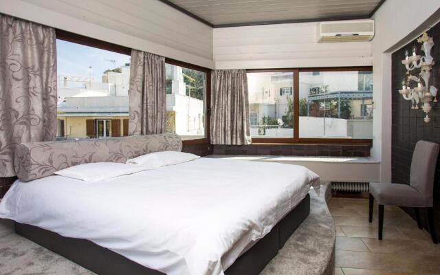 Exclusive apt with panoramic views! - ST8