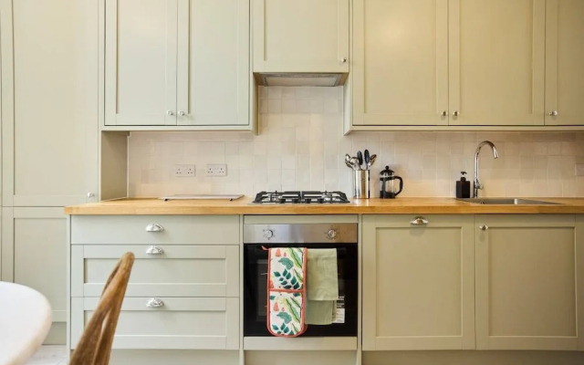 The Earl's Court Hideout - Lovely 4bdr House With Garden